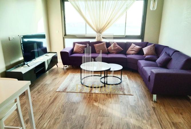 982079 - Property Image 2