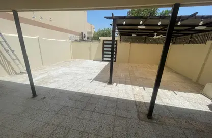 فيلا - 4 غرف نوم - 2 حمامات للايجار في مدينة عيسى - المحافظة الوسطى