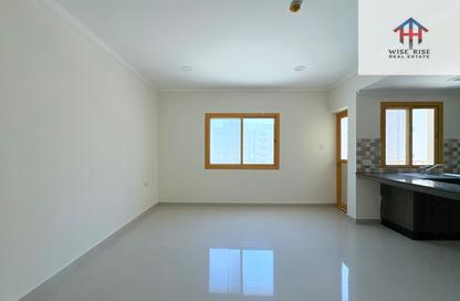 Apartment - 2 Bedrooms - 2 Bathrooms for rent in Busaiteen - Muharraq Governorate