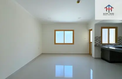Apartment - 2 Bedrooms - 2 Bathrooms for rent in Busaiteen - Muharraq Governorate
