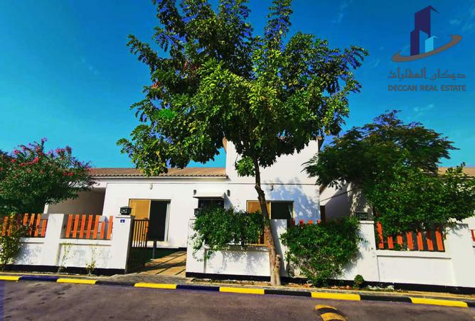 Villa - 3 Bedrooms - 3 Bathrooms for rent in Saar - Northern Governorate