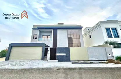 فيلا - 4 غرف نوم - 6 حمامات للبيع في الجنبية - المحافظة الشمالية