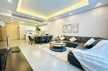 Apartment - 2 Bedrooms - 3 Bathrooms for rent in Al Juffair - Capital Governorate