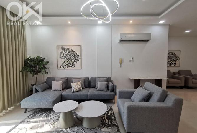 976858 - Property Image 3