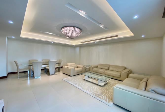 951233 - Property Image 2