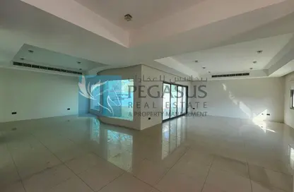 فيلا - 5 غرف نوم - 6 حمامات للايجار في سار - المحافظة الشمالية