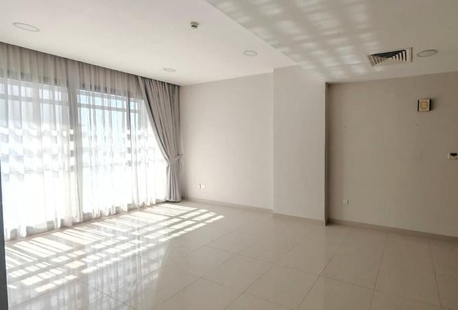 989687 - Property Image 2