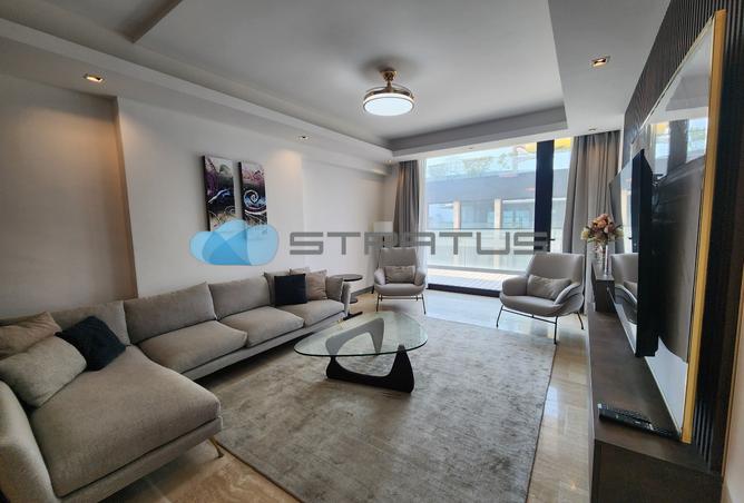 896043 - Property Image 2