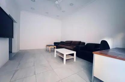 Office Space - Studio - 1 Bathroom for rent in Jid Ali - Central Governorate