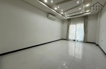 Apartment - 2 Bedrooms - 2 Bathrooms for rent in Hidd - Muharraq Governorate