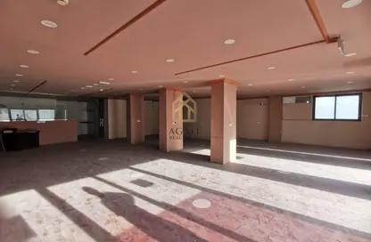 Shop - Studio - 2 Bathrooms for rent in Exhibition Road - Hoora - Capital Governorate
