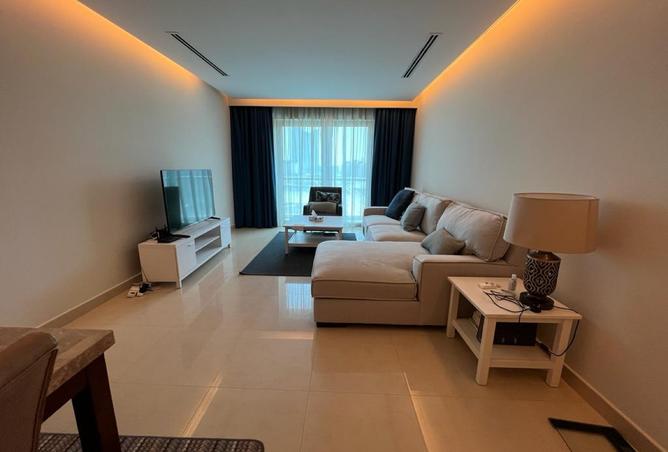 983177 - Property Image 2