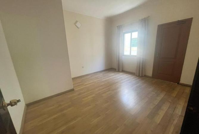957207 - Property Image 3
