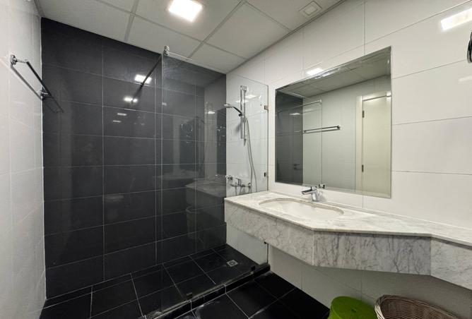 982566 - Property Image 2