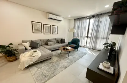 Living Room image for: Apartment - 3 Bedrooms - 4 Bathrooms for rent in Galali - Muharraq Governorate, Image 1