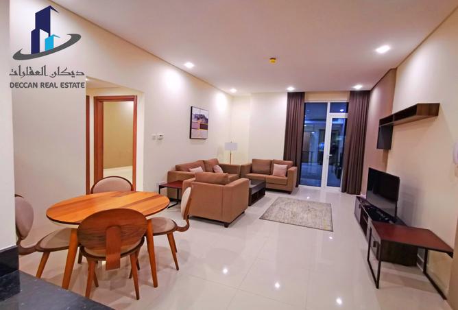 Apartment - 2 Bedrooms - 3 Bathrooms for rent in Al Juffair - Capital Governorate