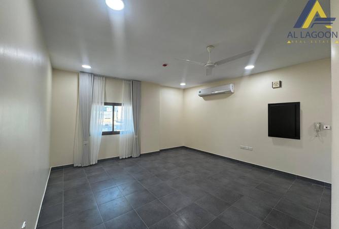 966217 - Property Image 2