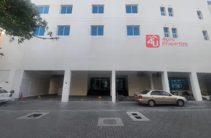 Apartment - 2 Bedrooms - 3 Bathrooms for rent in Riffa - Southern Governorate