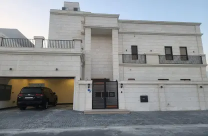 Villa - 6 Bedrooms - 7 Bathrooms for sale in Askar - Southern Governorate