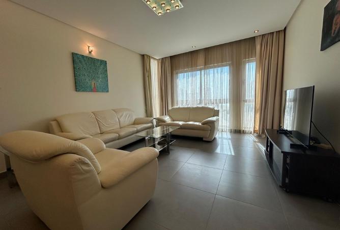 989451 - Property Image 2