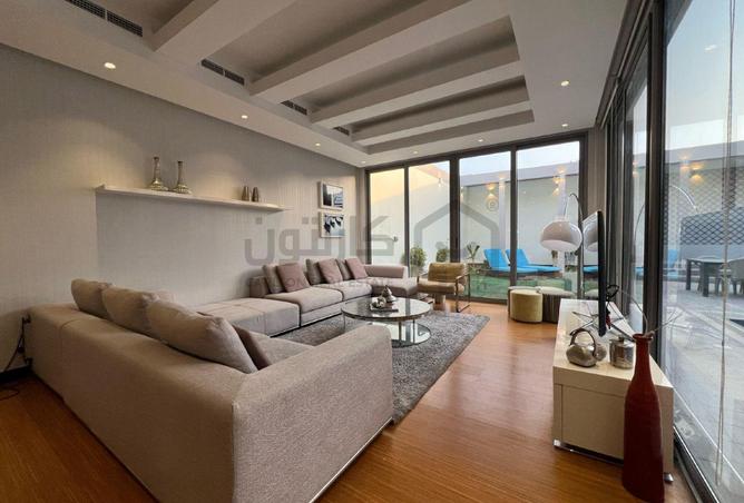944504 - Property Image 3