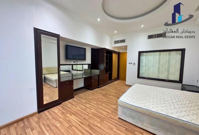 989056 - Property Image 3