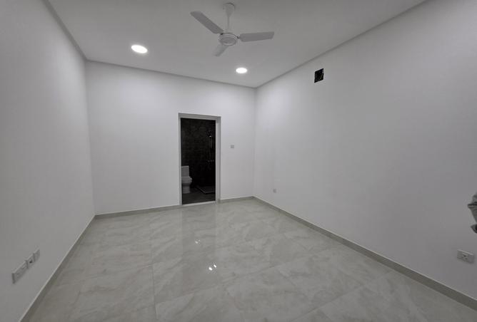 957348 - Property Image 2