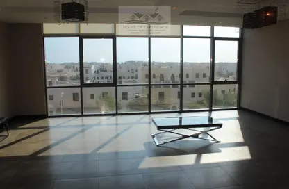 Empty Room image for: Apartment - 3 Bedrooms - 3 Bathrooms for rent in Amwaj Islands - Muharraq Governorate, Image 1