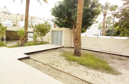 Villa - 5 Bedrooms - 5 Bathrooms for rent in Adliya - Manama - Capital Governorate