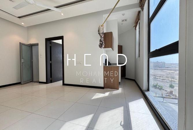 965035 - Property Image 2