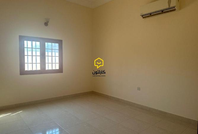 954367 - Property Image 3