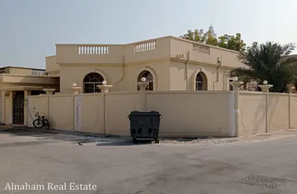 Villa - 3 Bedrooms - 4 Bathrooms for rent in Arad - Muharraq Governorate