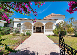 Refreshing Garden Included Spacious Villa