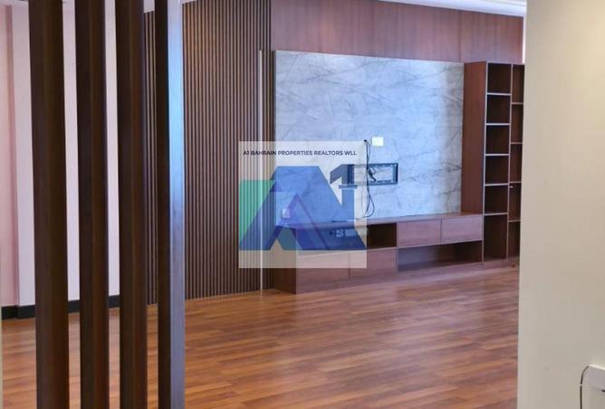 982700 - Property Image 2