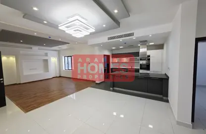 Apartment - 4 Bedrooms - 5 Bathrooms for rent in Tubli - Central Governorate