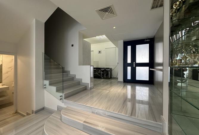 955706 - Property Image 2