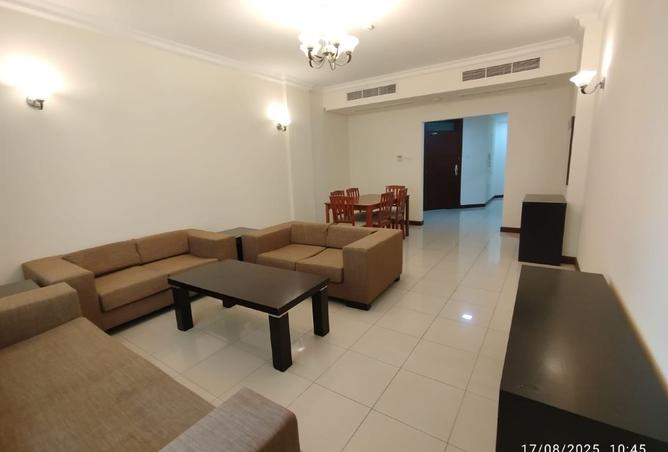 988291 - Property Image 2