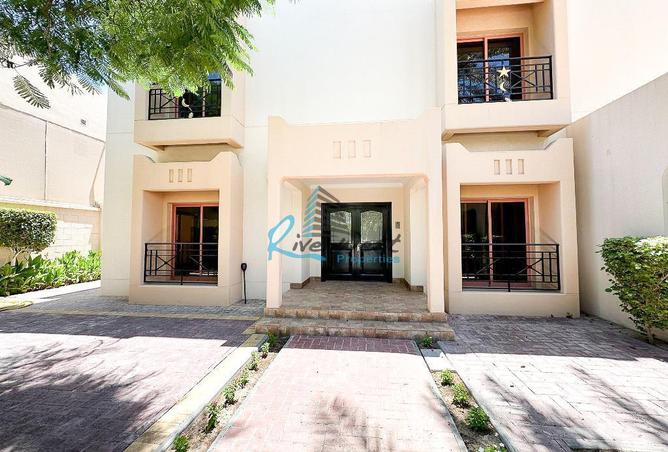 Villa - 4 Bedrooms - 5 Bathrooms for rent in Saar - Northern Governorate