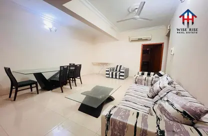 Living / Dining Room image for: Apartment - 2 Bedrooms - 2 Bathrooms for rent in Tubli - Central Governorate, Image 1
