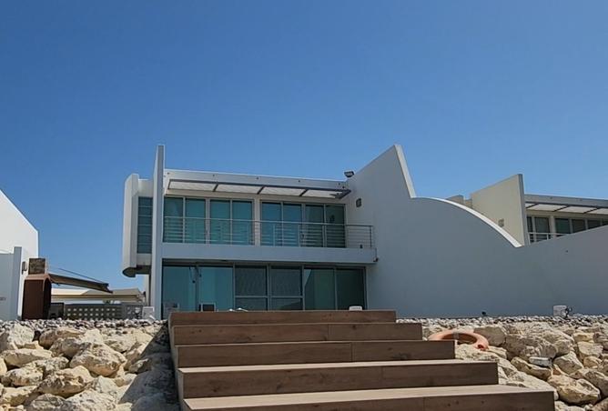 960093 - Property Image 2