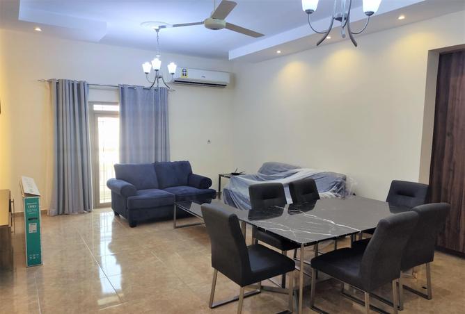 987587 - Property Image 2