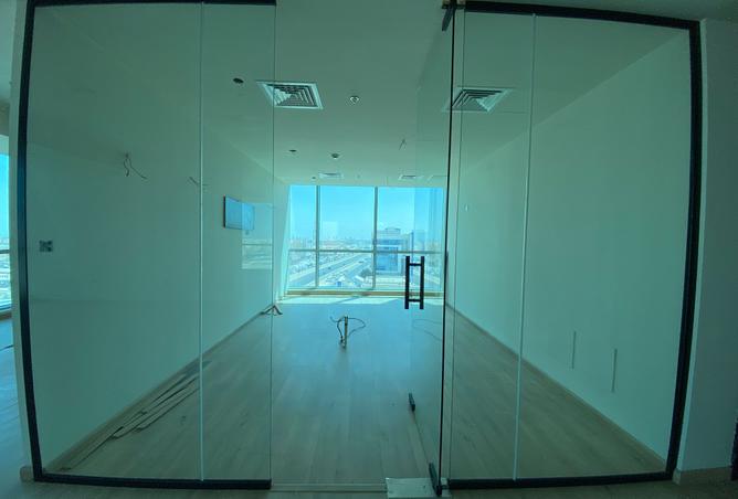 956504 - Property Image 3