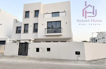 Villa - 4 Bedrooms - 6 Bathrooms for sale in Tubli - Central Governorate