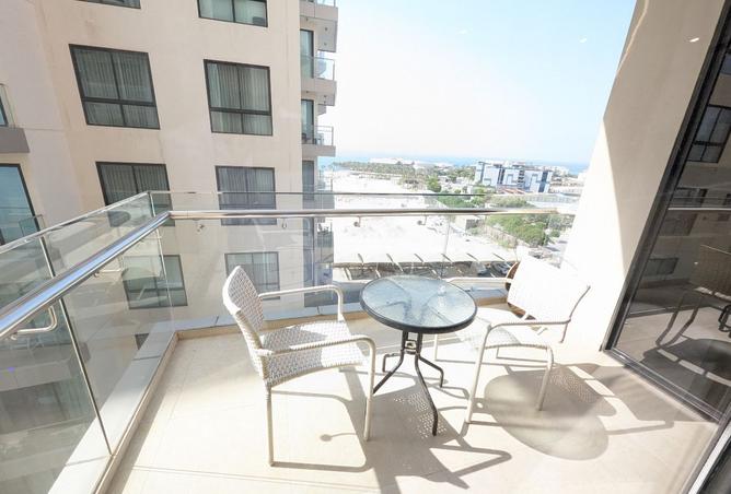 985598 - Property Image 2