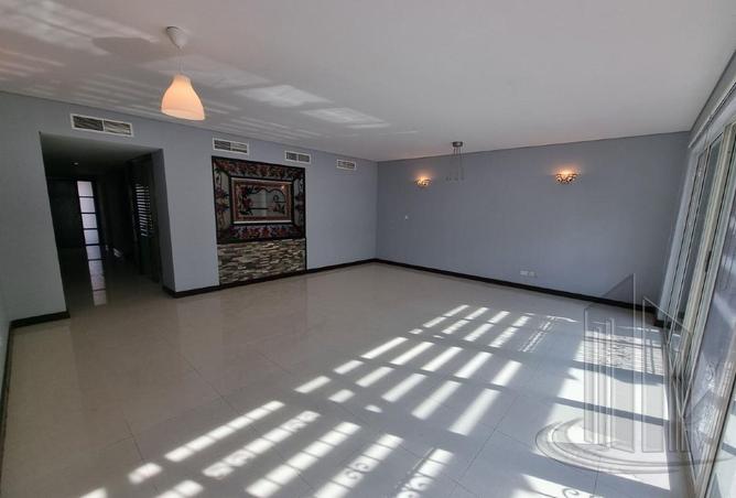 977354 - Property Image 2