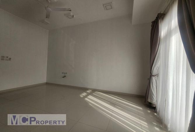 875318 - Property Image 2