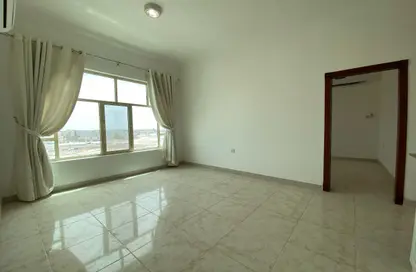 شقة - 3 غرف نوم - 2 حمامات للايجار في الجنبية - المحافظة الشمالية