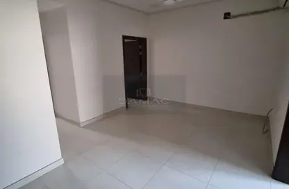 Apartment - 2 Bedrooms - 2 Bathrooms for rent in Um Al Hasam - Manama - Capital Governorate