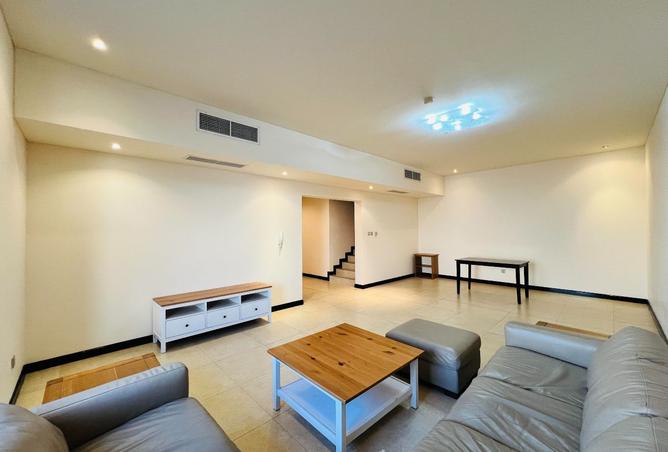 983839 - Property Image 2