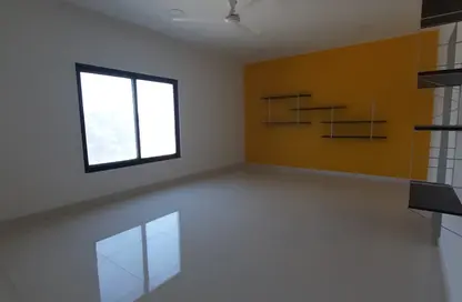 Office Space - Studio - 2 Bathrooms for rent in Tubli - Central Governorate